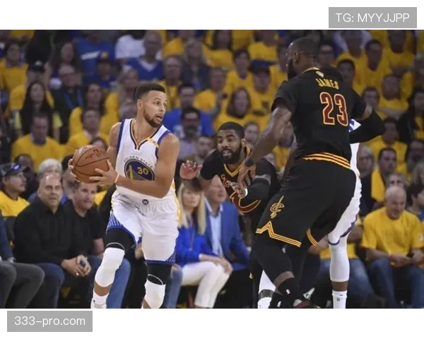 威金斯挡拆制造突破空间提升勇士进攻效率