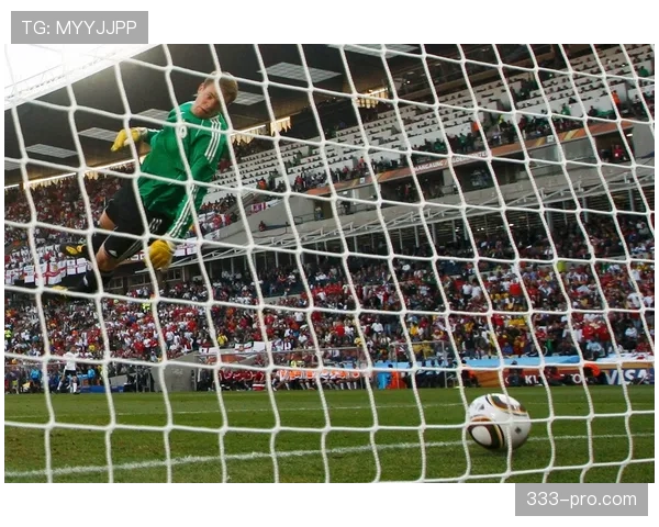 为什么这个进球被判无效？VAR如何推翻看似合理的破门